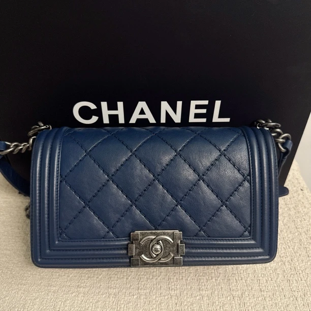 95新 Chanel/香奈儿 香奈儿中号蓝色leboy 成色以直播间为准