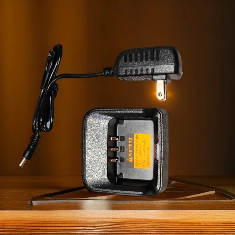 耀茂q68对讲机薄电池充原装电器