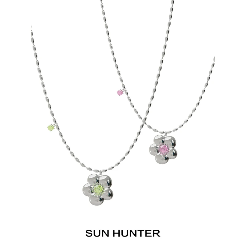 铜合金合成锆石项链 三横SUN HUNTER膨胀花朵摇摆项链锆石镶嵌