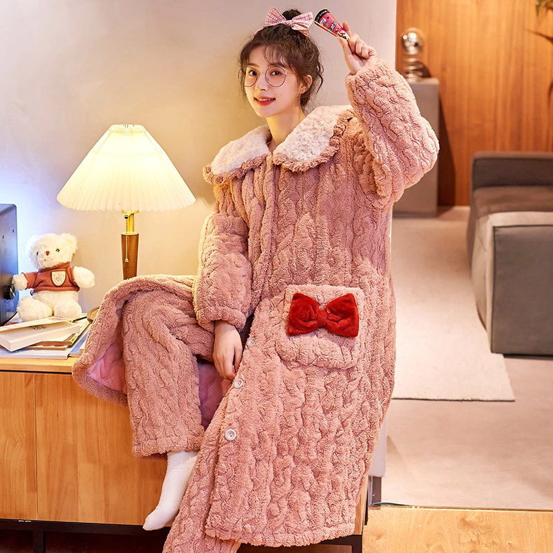 睡衣女2023年新款珊瑚绒睡袍秋冬季加绒加厚夹棉中长法兰绒家居服
