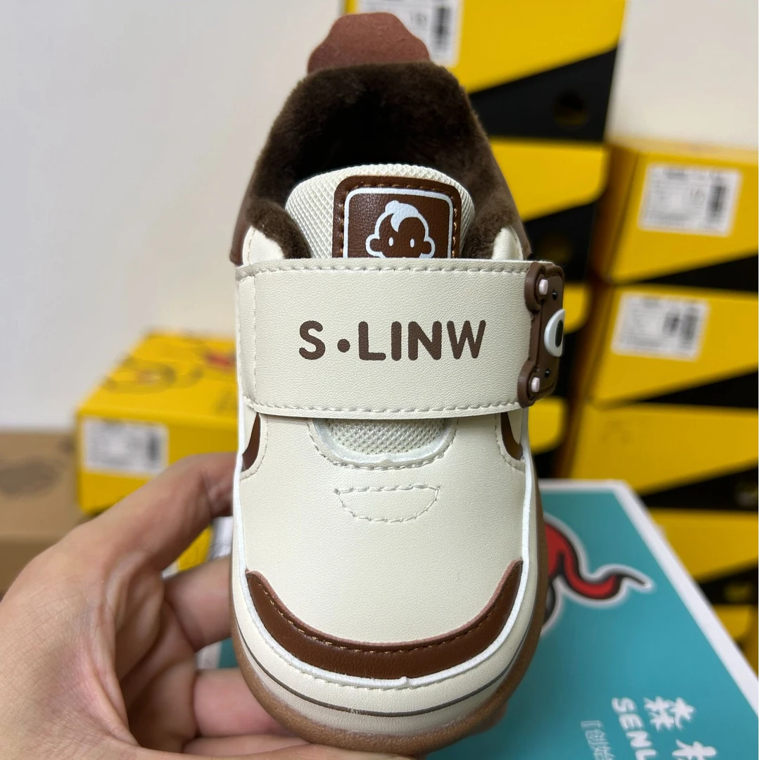 24D7236全皮面加绒机能鞋