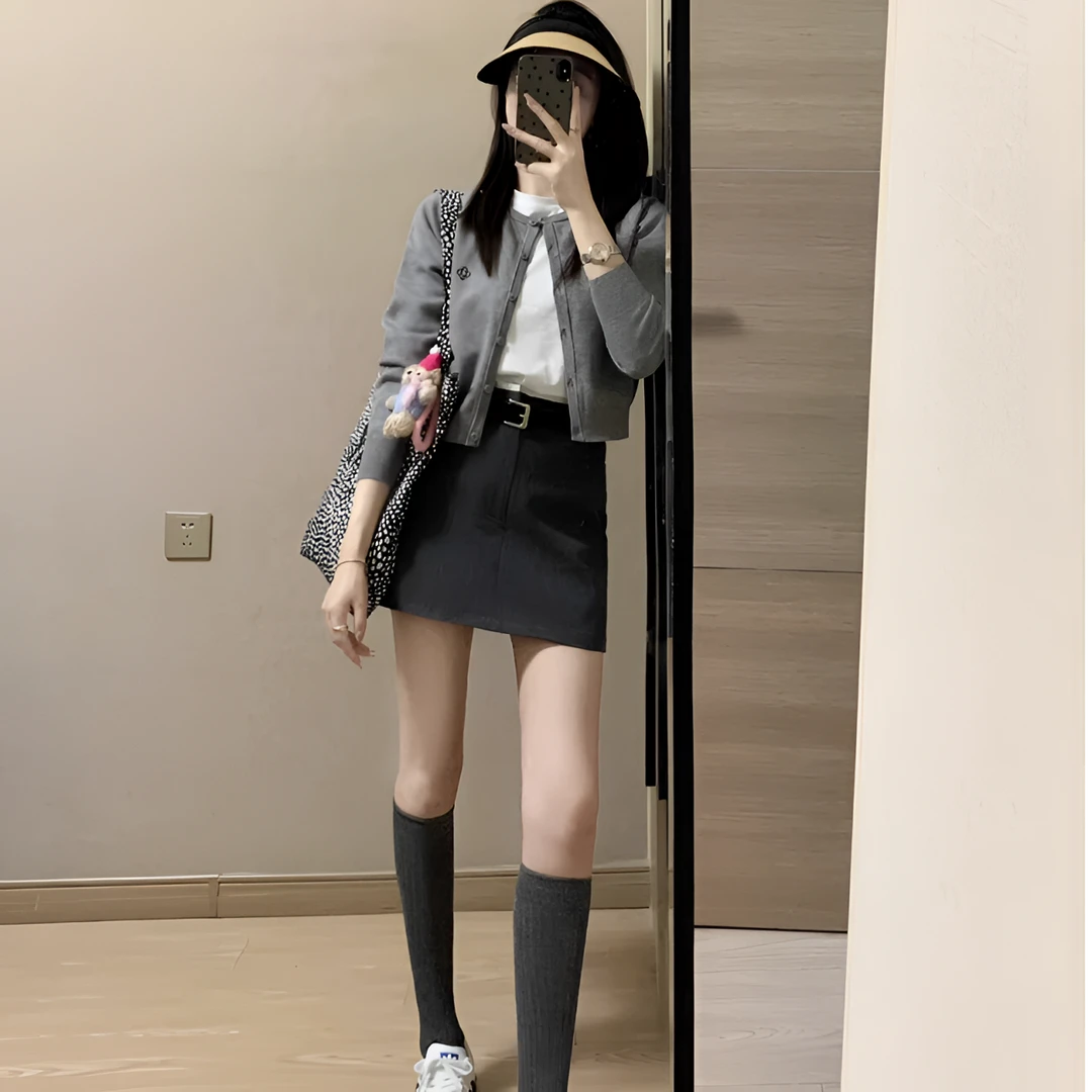 灰色针织开衫女2024秋季新款修身百搭薄款毛衣外套小个子短款上衣