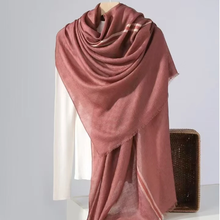 四季可用女轻薄款200支戒指绒棋盘格纯羊毛保暖围巾夏季防晒披肩