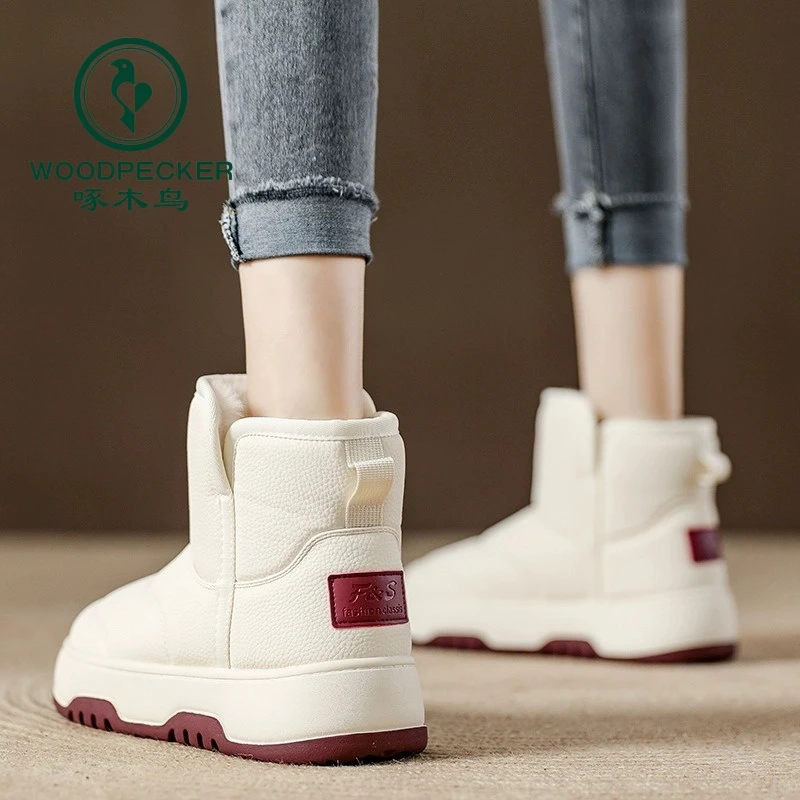啄木鸟厚底防水防滑雪地靴女2024冬季新款短靴加绒加厚保暖大棉鞋