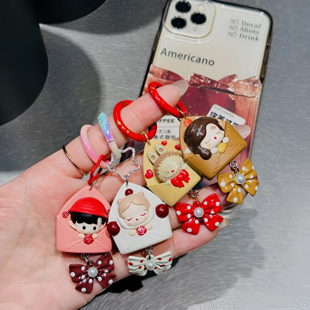 pop泡泡mart 情书系列萌粒盲盒串珠车钥匙扣耳机挂件手机链车挂