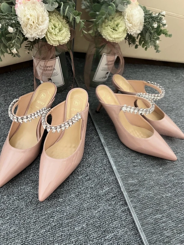 【裸色带钻凉拖】内里羊皮!尖头漆皮半拖手工鞋!一字带细跟高跟鞋