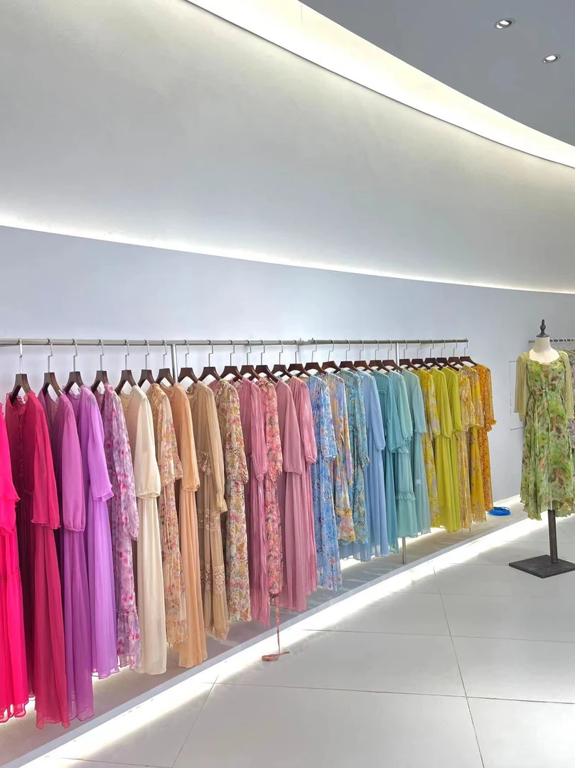 随机真丝连衣裙（码数随机）