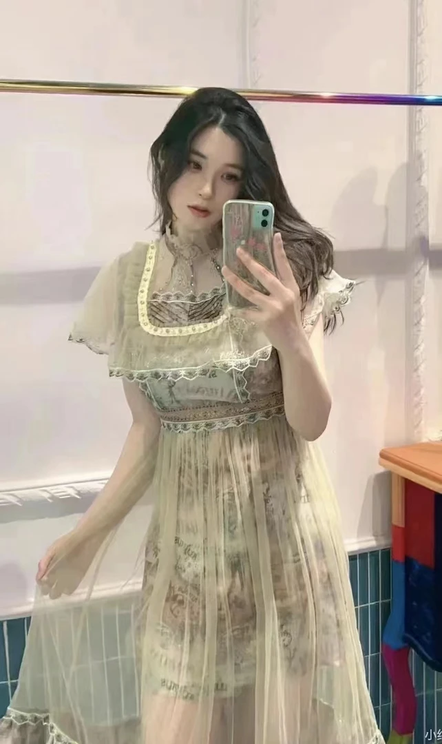 法式印花刺绣宫廷风杏色裙子2024新款复古轻奢百搭洋气连衣裙