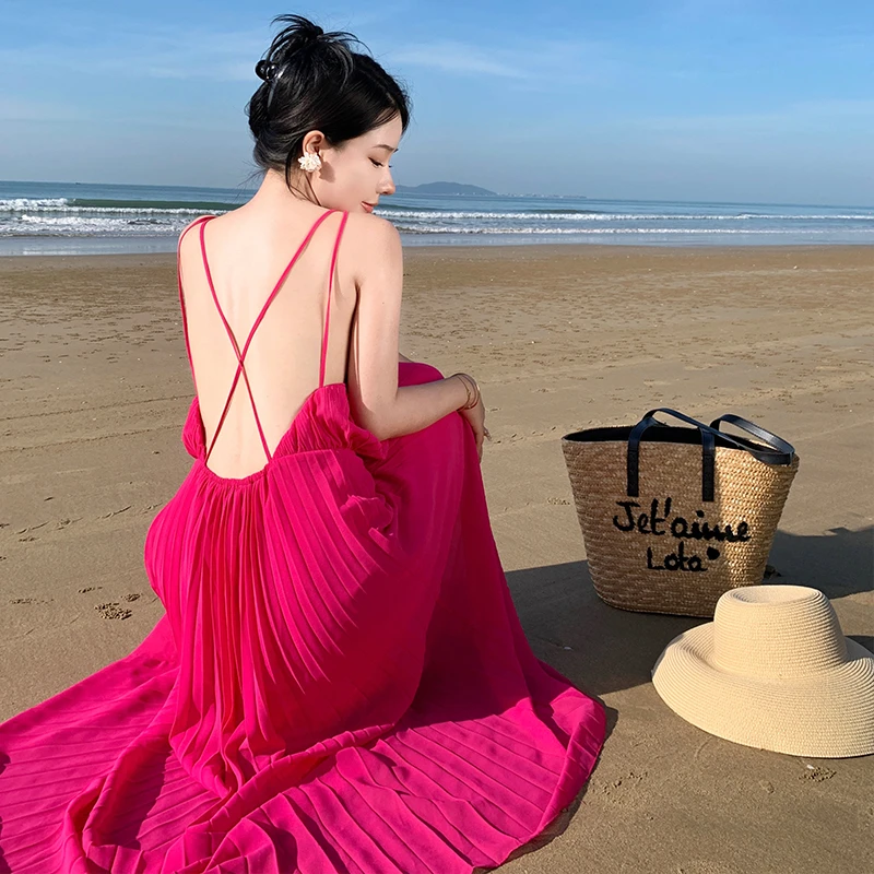 实拍海边显白度假连衣裙夏季超火拍照三亚旅游穿搭吊带露背大摆裙