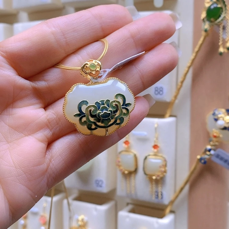 【闪购商品】和田玉颈饰银S925镀金镶嵌