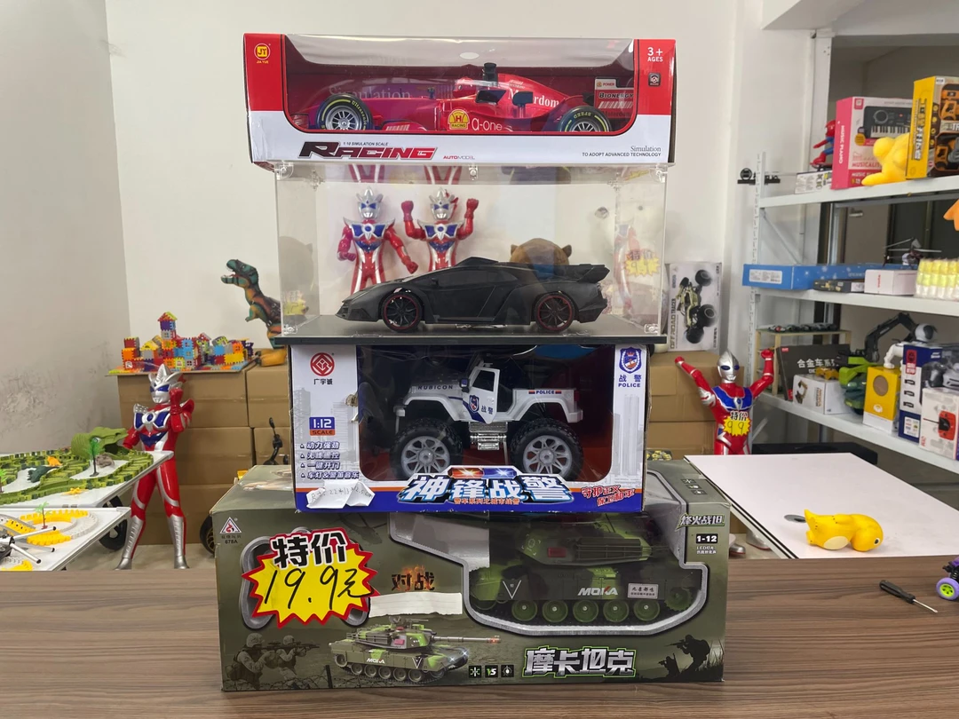 到手4件套【惯性黑色跑车+吉普+F1+坦克】不带礼盒包装发货~配件