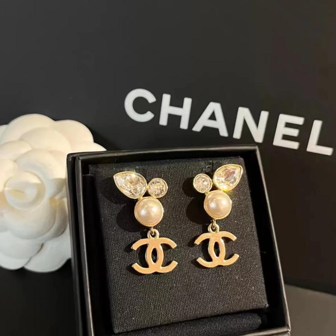 99新 Chanel/香奈儿 香奈儿 双C水滴钻珍珠耳环耳坠/jess
