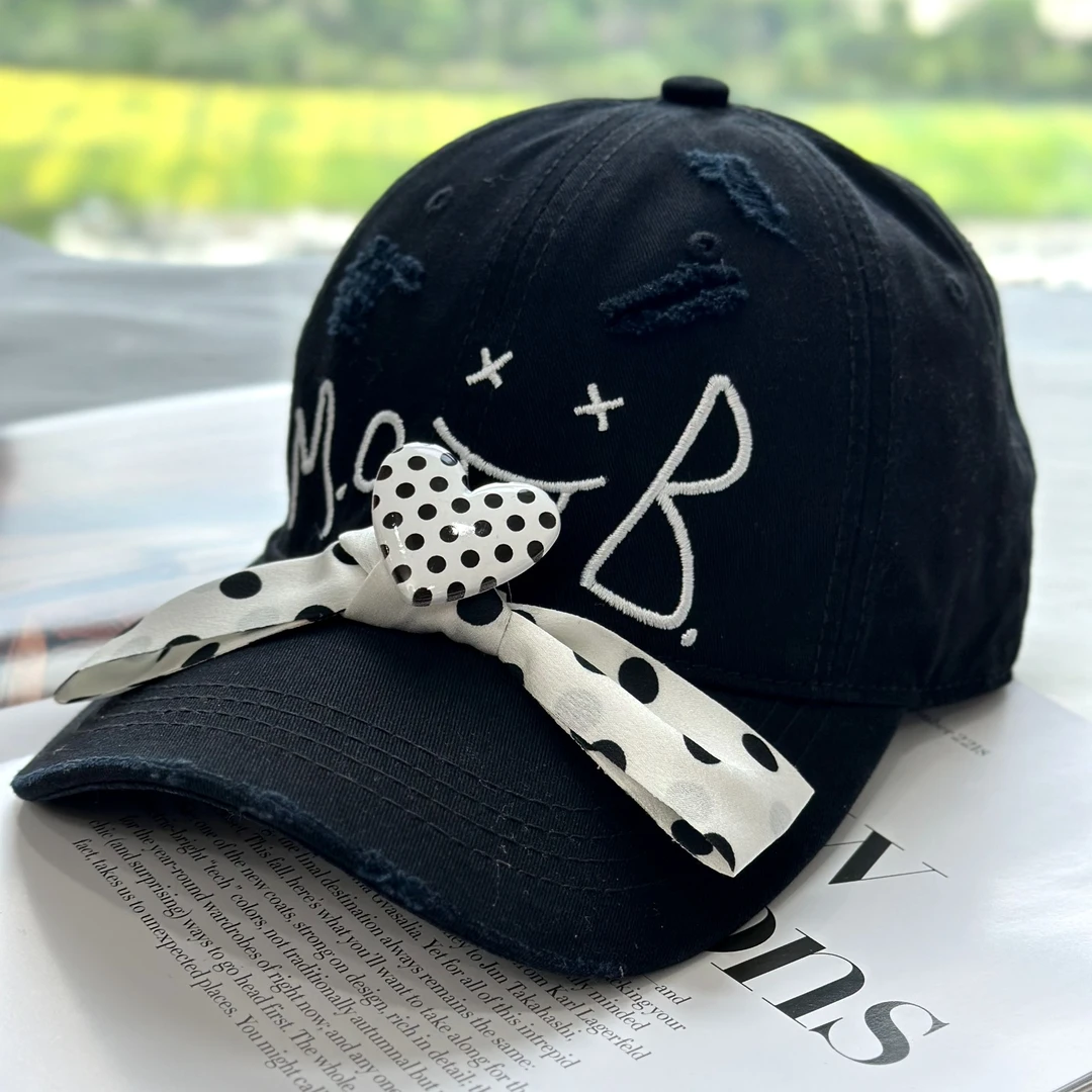 韩国东大门定制款原创设计黑白爱心棒球帽    M802