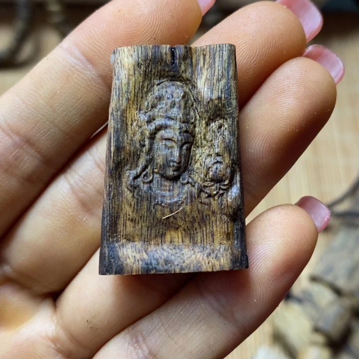 沉香手把件奇楠沉香吊坠一个