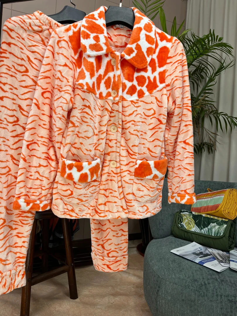 S012海岛珊瑚绒加厚睡衣女秋冬桔色豹纹公主法兰绒保暖家居服套装