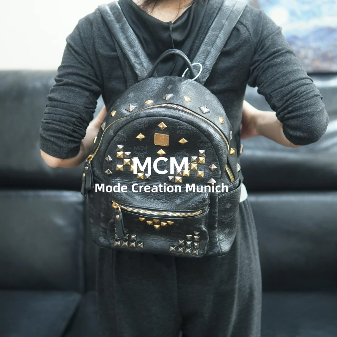 95新 MCM 黑色双肩包/SP10711064/1064