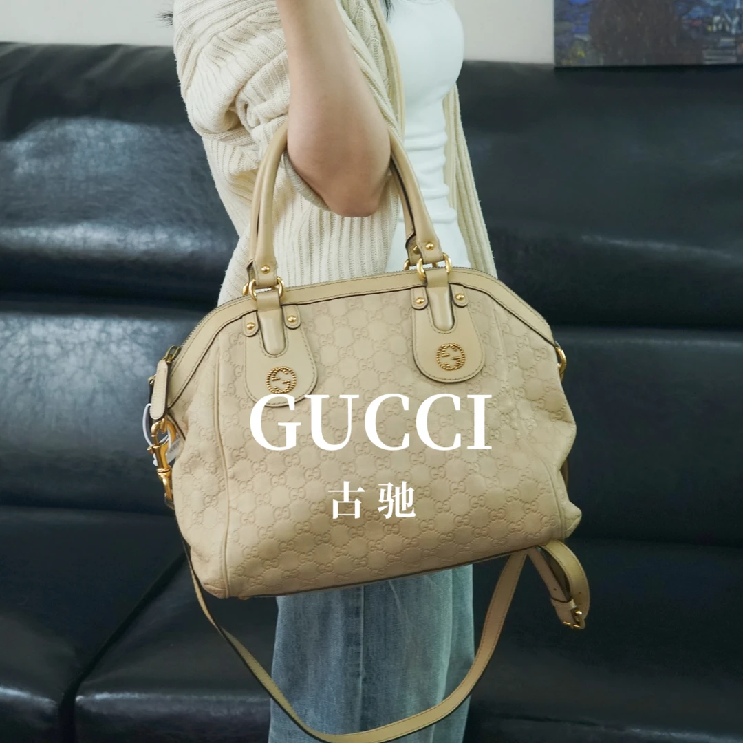 95新 GUCCI/古驰 压纹斜挎包/WJ10511563/1563