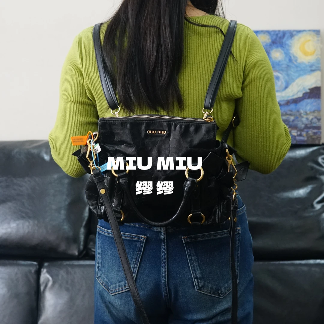 95新 MIU MIU/缪缪 miumiu/K黑金双肩包/FYCS10710026/0026