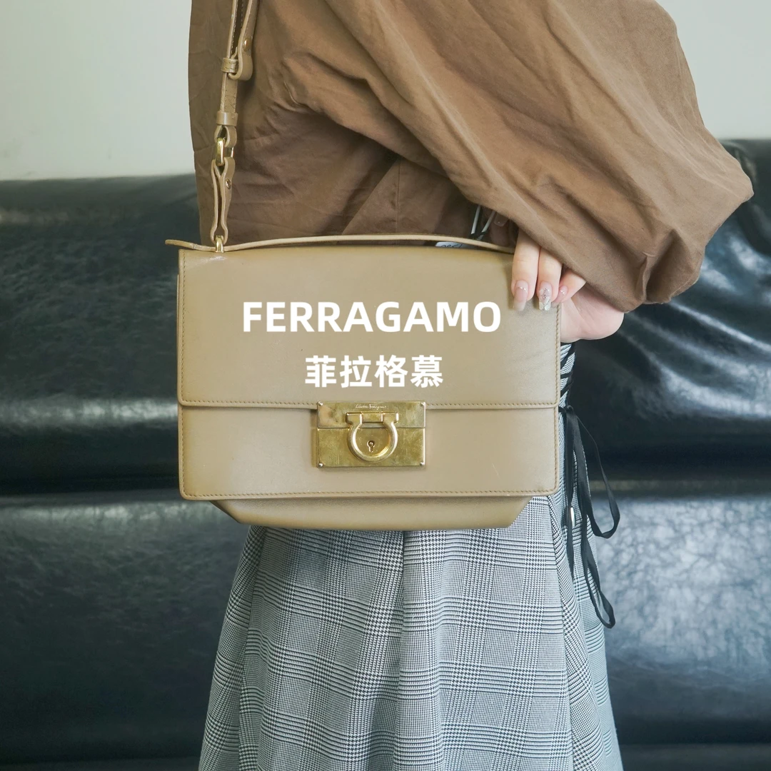 95新 FERRAGAMO/菲拉格慕 邮差单肩斜挎手提包/MH05409002/9002