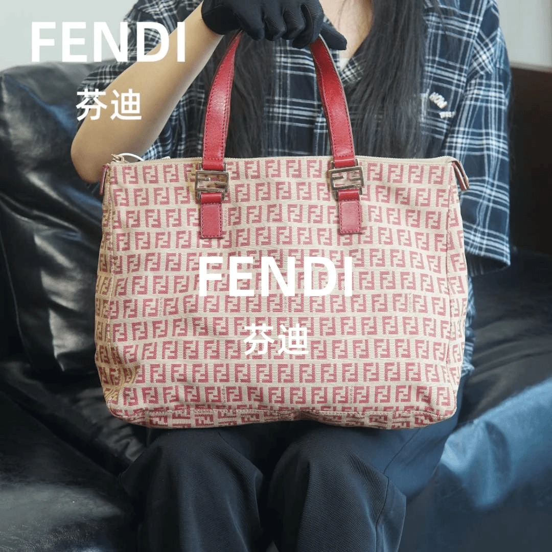 95新 FENDI/芬迪 红色老花手提包/JP01129372/9372