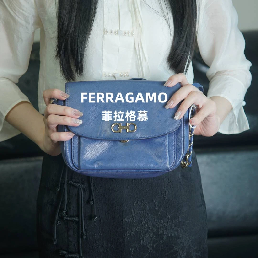 95新 FERRAGAMO/菲拉格慕 蓝色斜挎包/MH06215638/5638