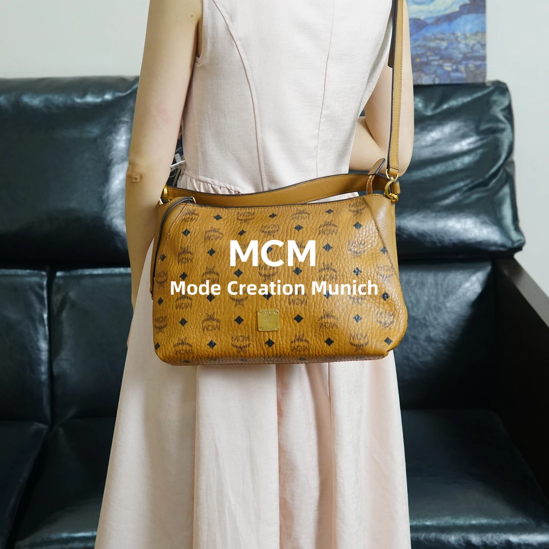 95新 MCM 干邑色斜挎包/BB09603028/3028