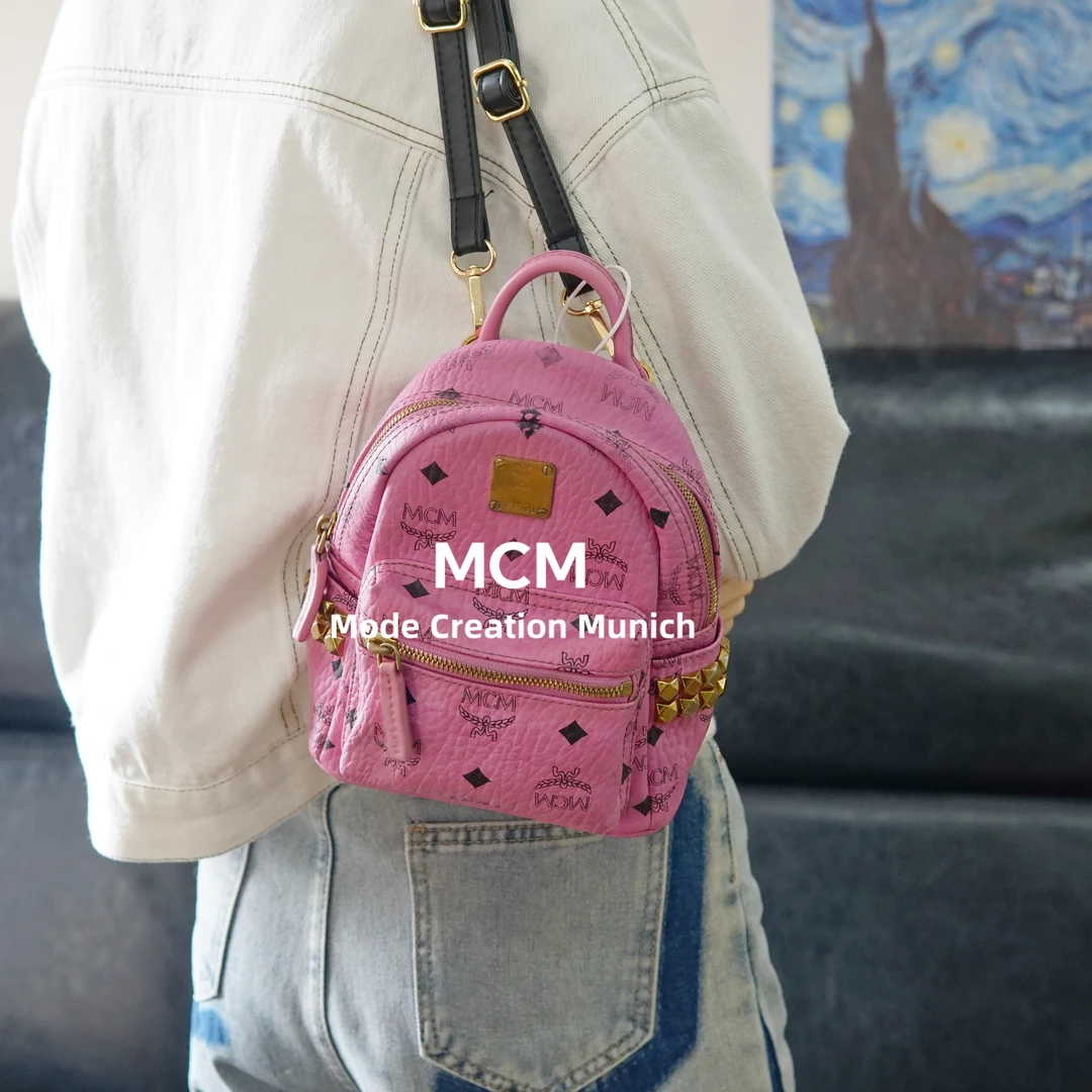 95新 MCM 粉色双肩包/BC09711515/1515