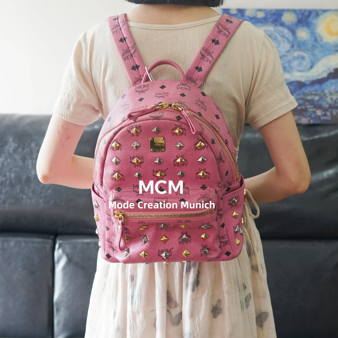 95新 MCM 粉色双肩包/FYSD08610567/0567