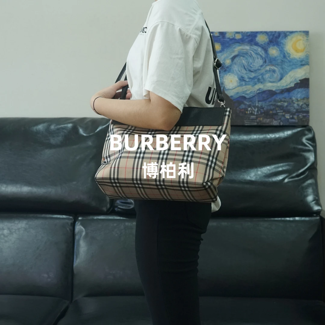 95新 BURBERRY/博柏利 巴宝莉/格纹斜挎包/JJ10523319/3319