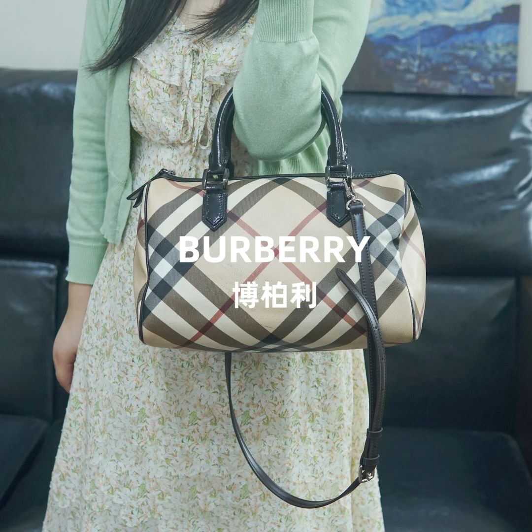 95新 BURBERRY/博柏利 巴宝莉/格纹枕头斜挎包/F3XG08407026/7026