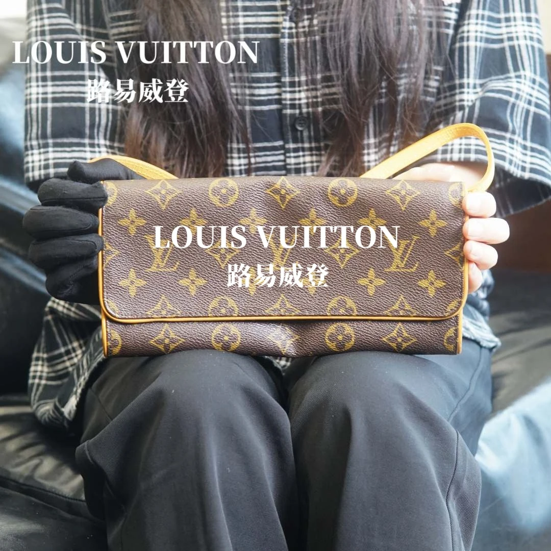95新 LouisVuitton/路易威登 中古信封腰包/Kitty