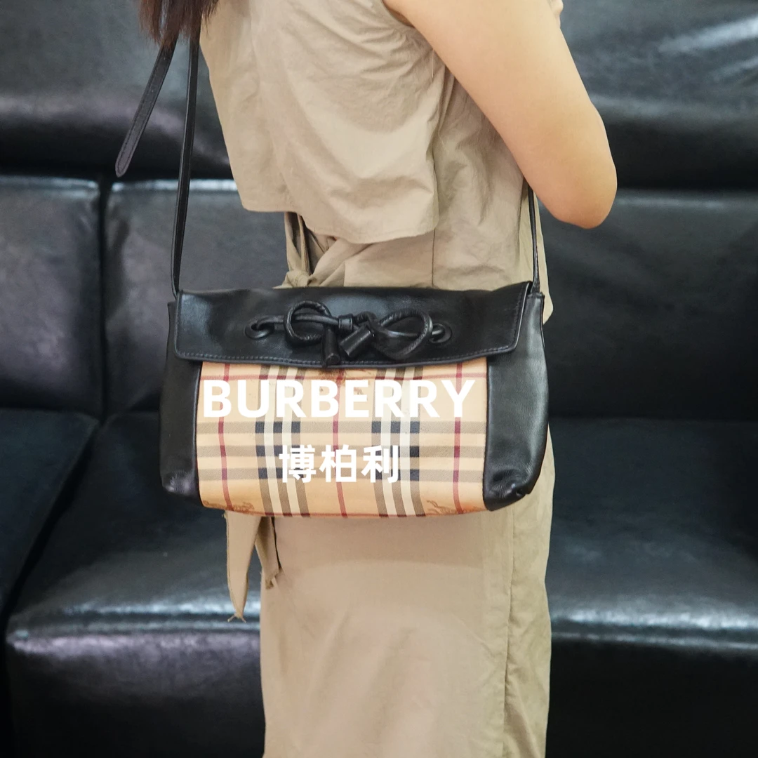 95新 BURBERRY/博柏利 格纹斜挎包/BC09303024/3024