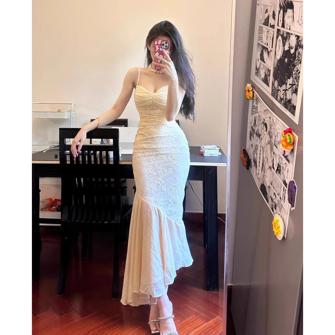 颖三三法式蕾丝褶皱吊带连衣裙设计感小众网纱鱼尾长裙海边度假裙