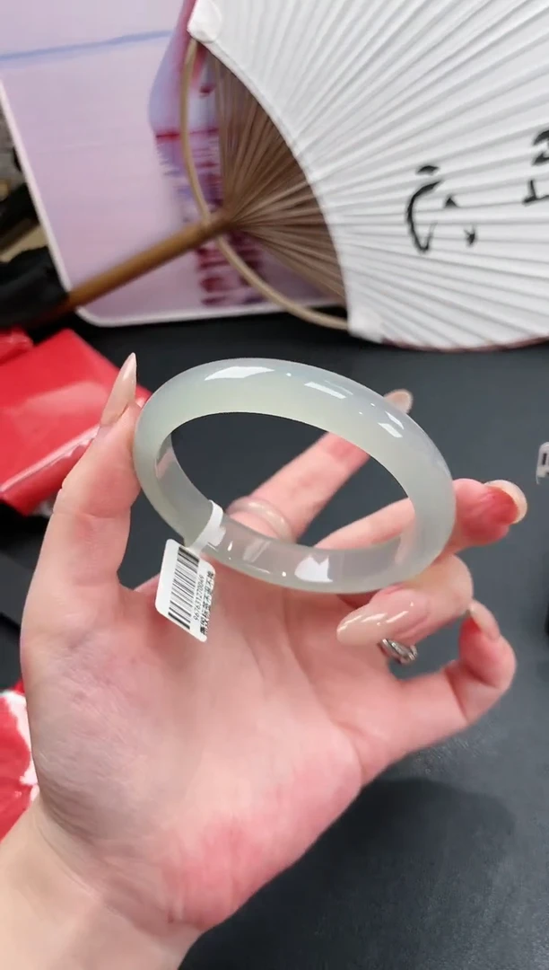 【闪购商品】玛瑙/玉髓手镯未镶嵌C195