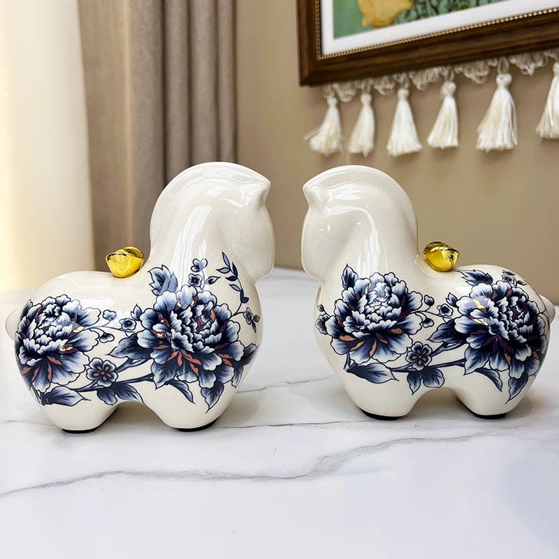 陶瓷唐马摆件小号招财客厅玄关酒柜桌面装饰品办公桌生肖马摆设