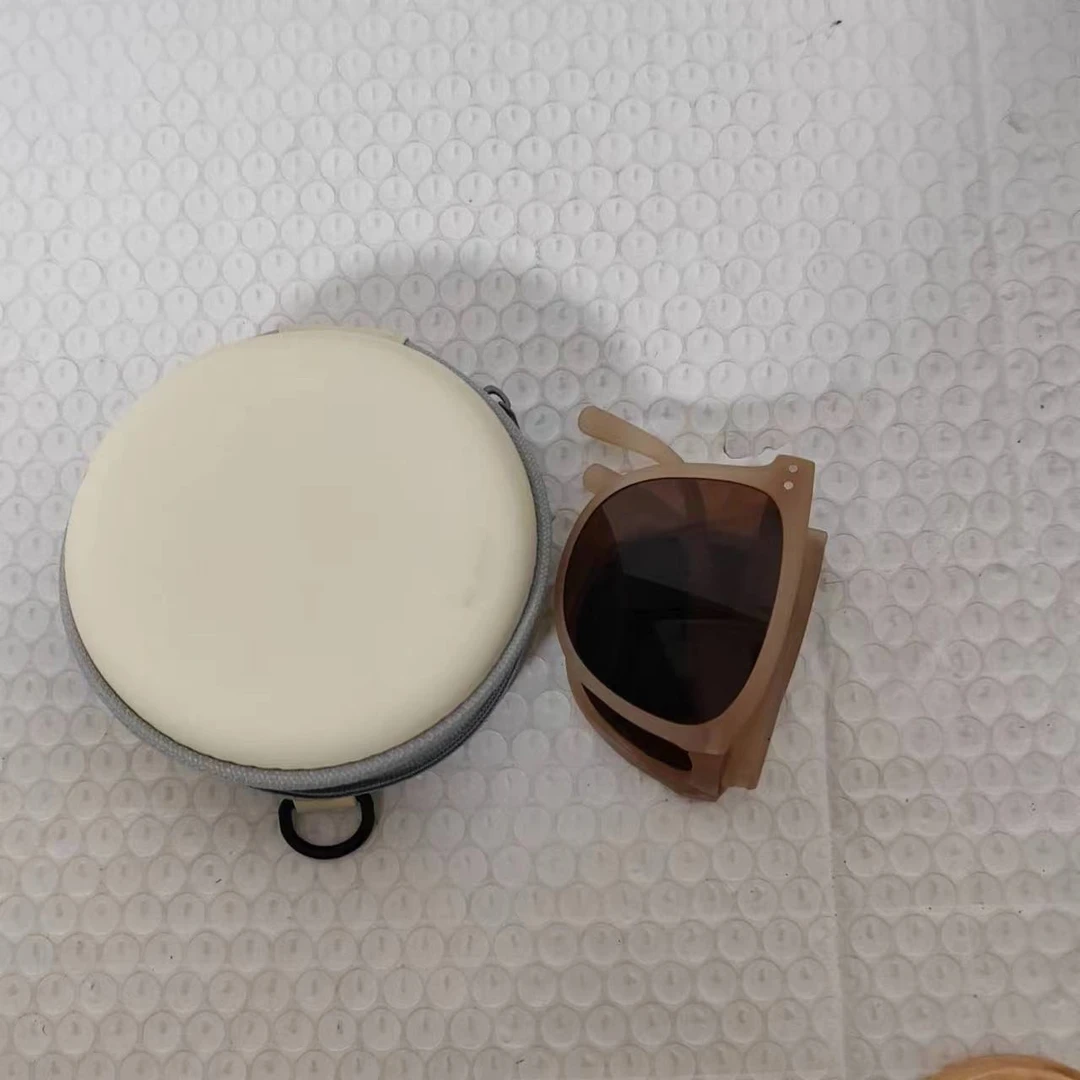 新款时尚折叠太阳镜11