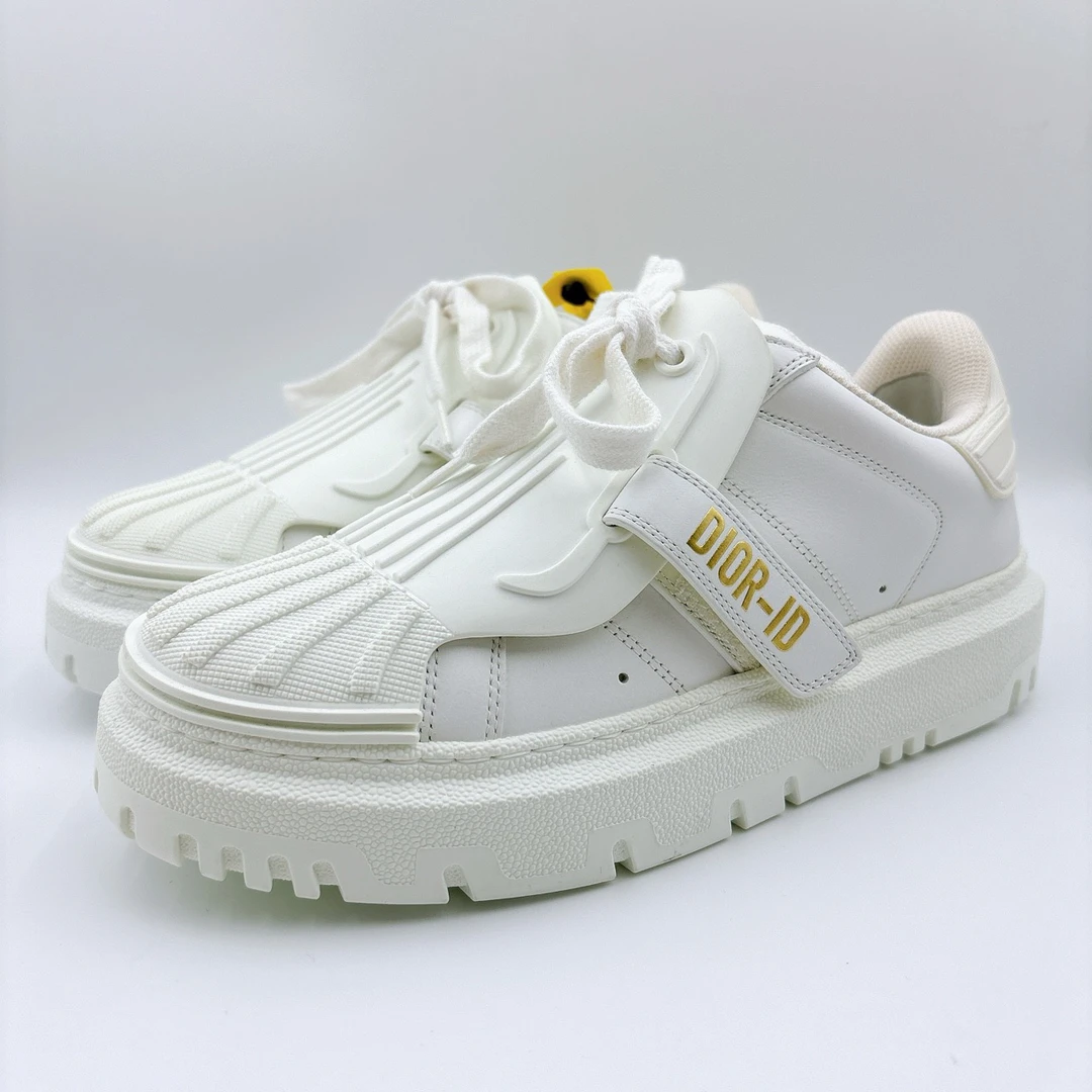 全新未使用/迪奥/Dior36.5码/白色金标贝壳头女款板鞋/BM00304