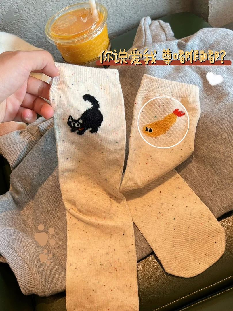 日系可爱卡通小猫咪春秋新款可爱插画后跟植绒彩色点点中筒袜学生