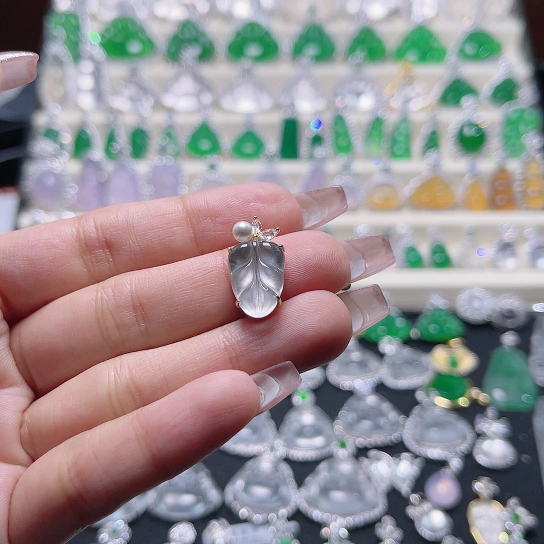 石英质玉颈饰银S925镶嵌