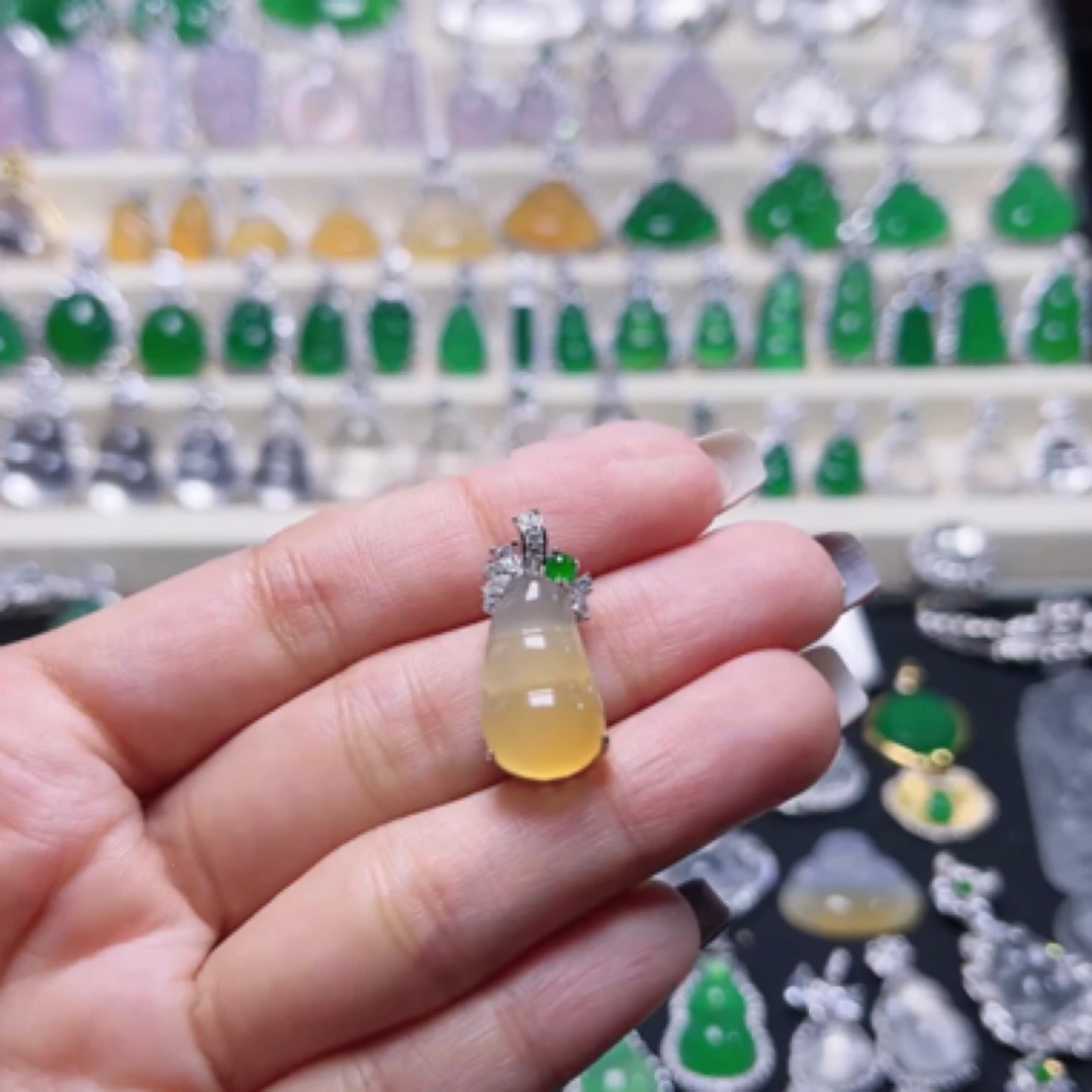 天然玉石，玉髓中号福豆，s925银镶嵌