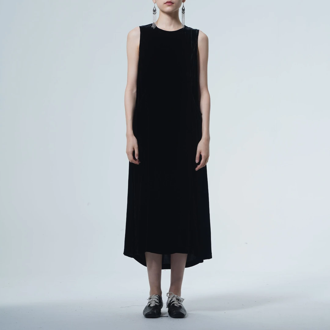 2024设计师新款真丝丝绒拼接圆领显瘦气质时尚无袖中长款连衣裙