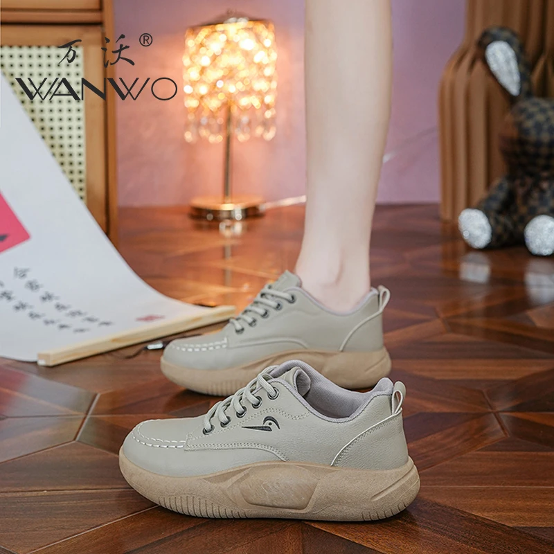 WANWO/万沃软底软面女鞋百搭久穿不累脚小白鞋平底中老年人妈妈鞋