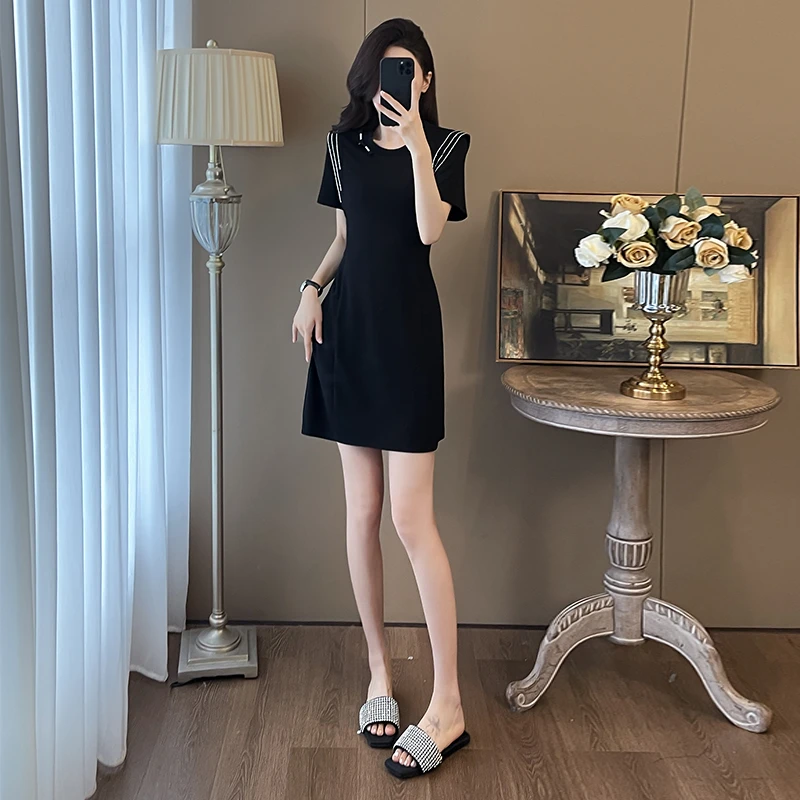 夏季新款欧货高端质感短袖连衣裙女装气质通勤御姐收腰显瘦小黑裙