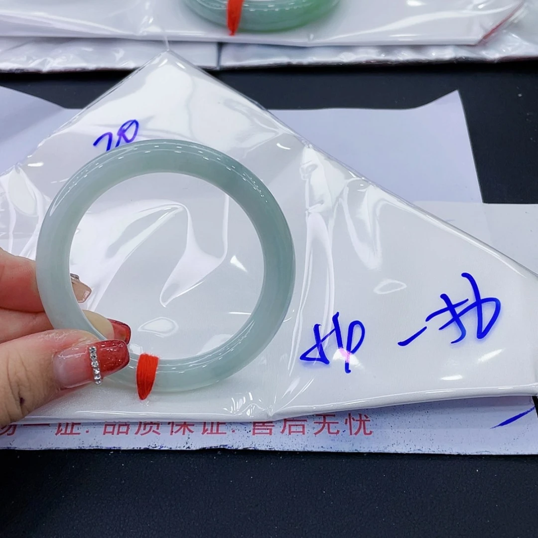 【闪购商品】翡翠手镯未镶嵌以*