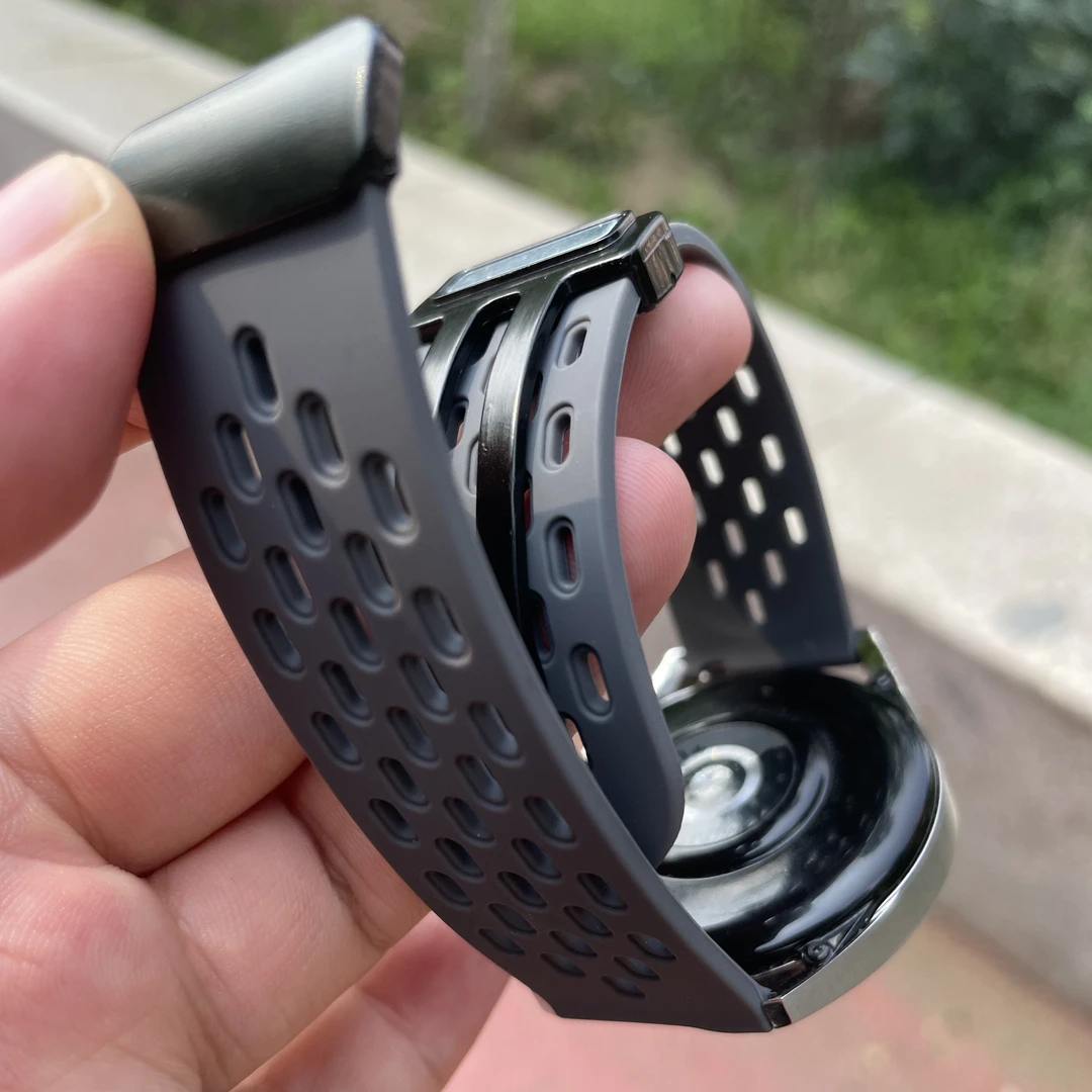 适用华为GT3/GT2/GT2pro手表带watch4pro 磁吸折叠扣硅胶新款透气