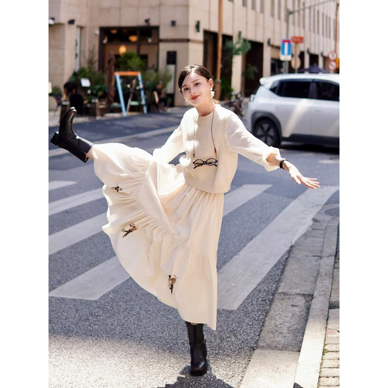 浮生八记“Let’s dance”灯芯绒手绘印花蛋糕裙复古松紧腰半身裙