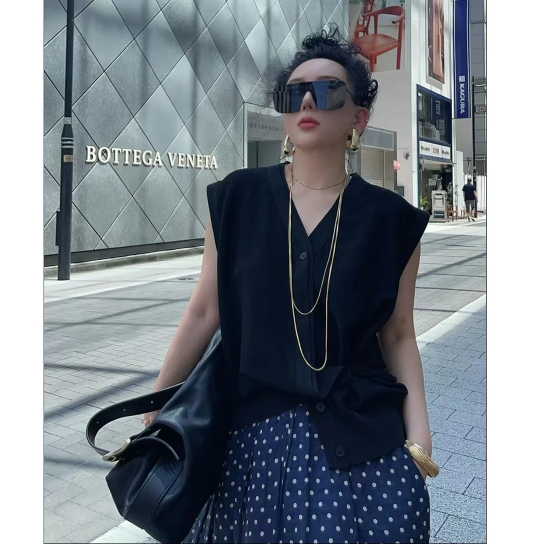 【向往】气质时尚法式V领开扣马甲