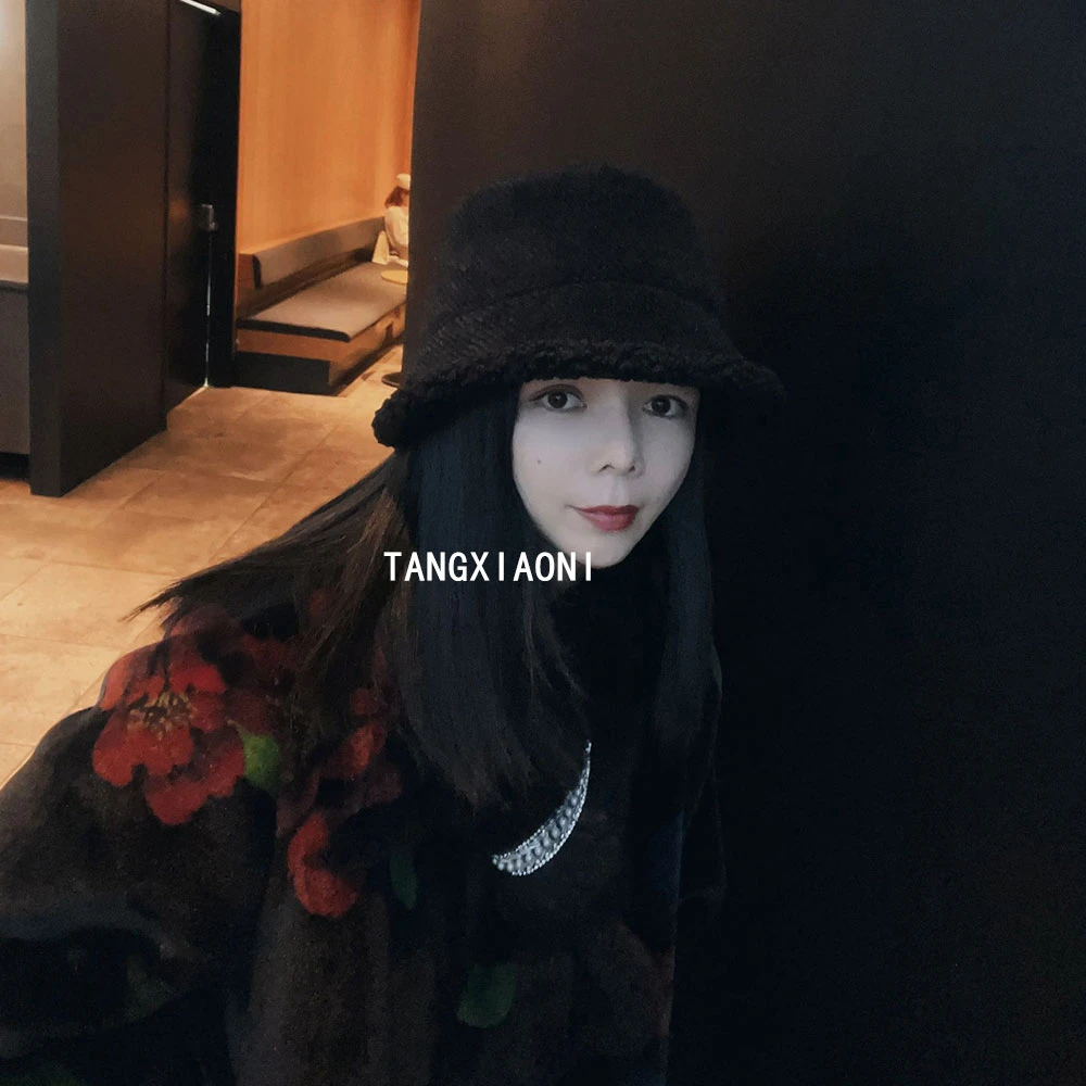 加厚 皮版‘就爱一抹红’殷正红暗黑系草草大外套