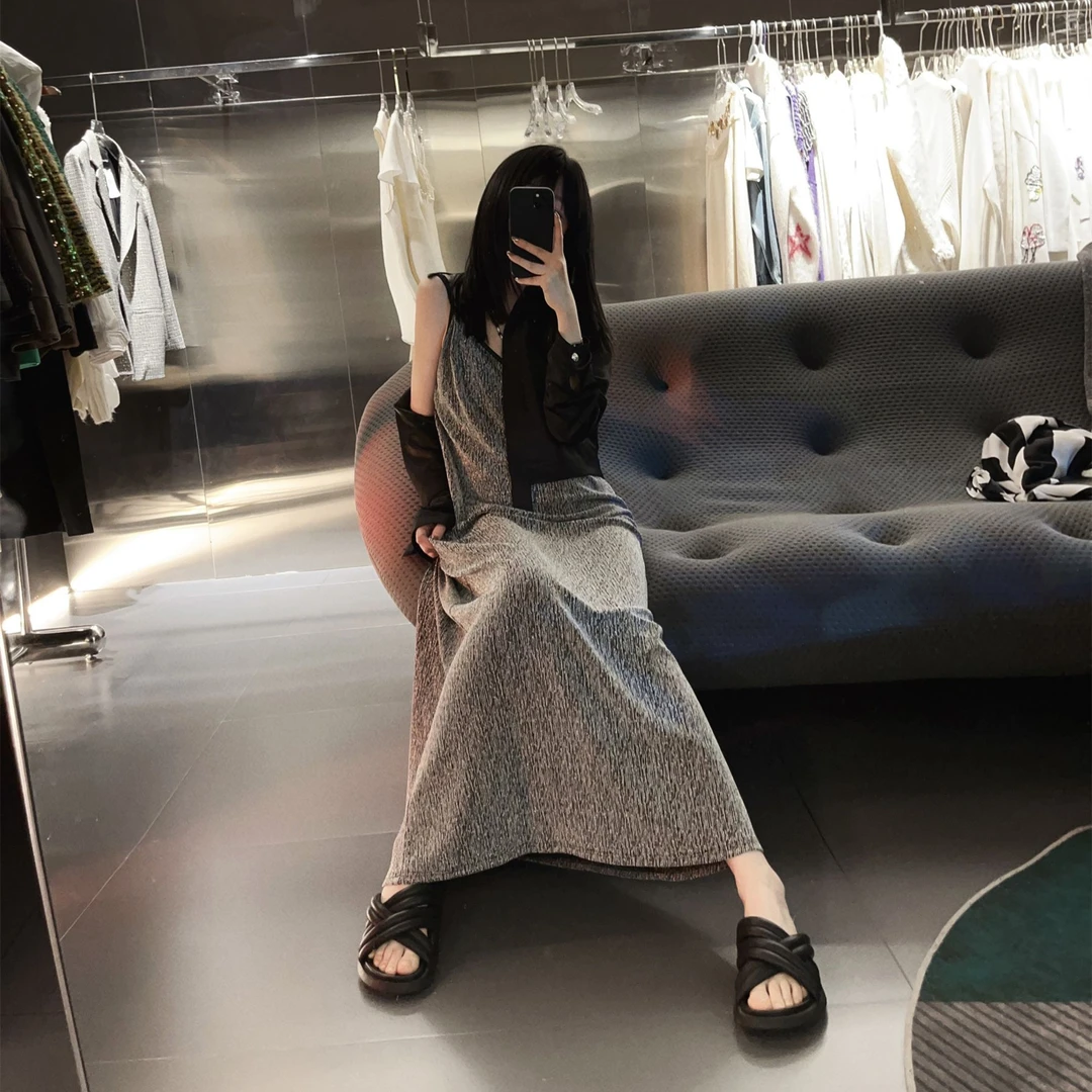 连衣裙 太卷了【一条很难做的银丝吊带裙 】