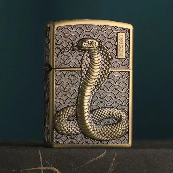 ZK46-1重盔甲青铜盘蛇雕刻防风煤油打火机创意【需自配油】